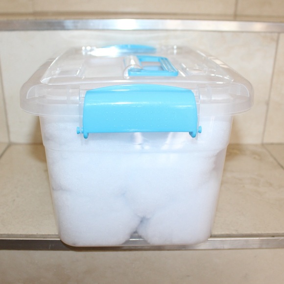 Indoor Snowball Fight (NIB) - Picture 6 of 7